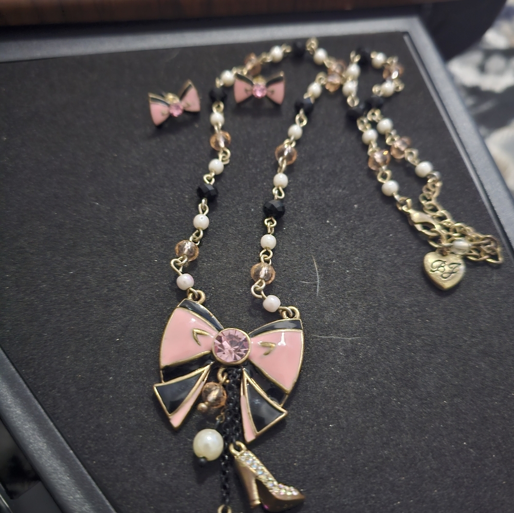 Retired Betsey Johnson Bow Set